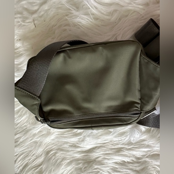 Lululemon Everywhere Belt Bag Large - Picture 3 of 5